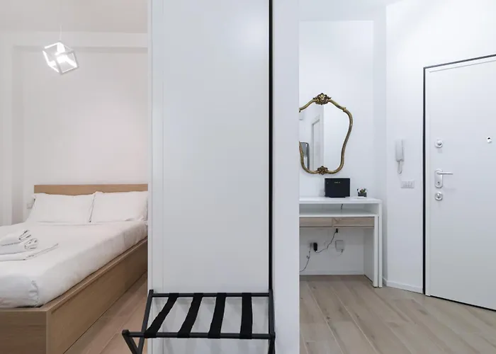 Italianway - Cambiasi 8 * Milano